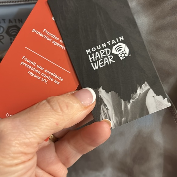 NWT Mountain Hardwear Crater Lake Longsleeve Crop - Women's, Dunes Spore Dye, L - Picture 7 of 11